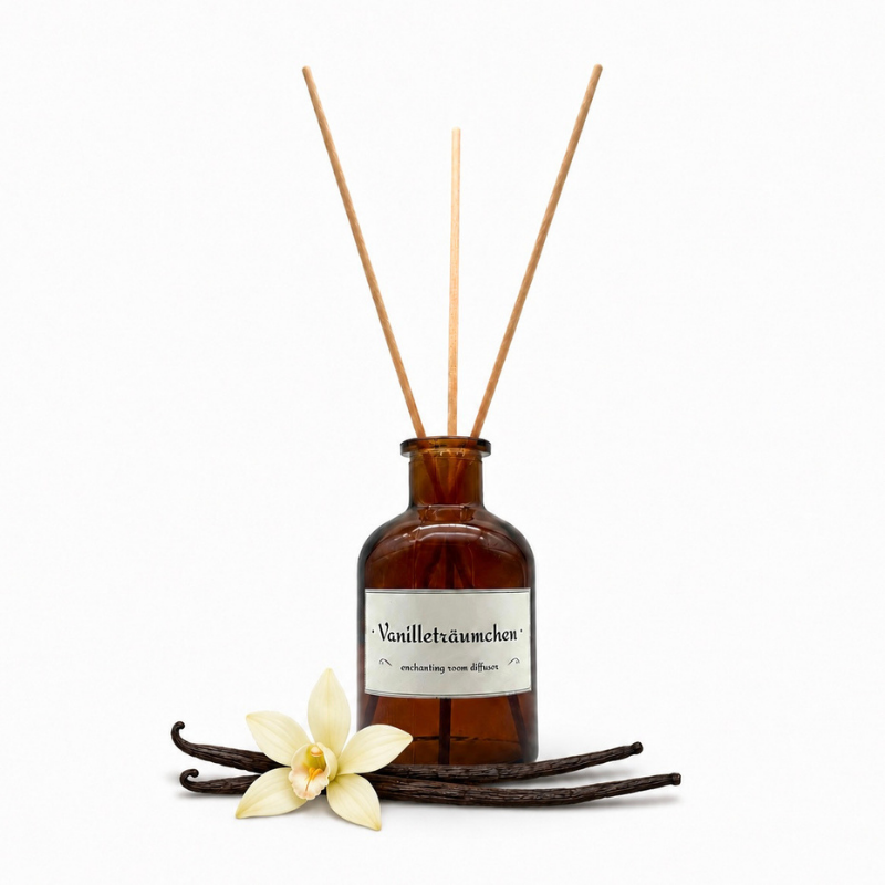 Raumduft "Vanilleträumchen" 100 ml in braunem Glasfläschchen mit Rattan-Stäbchen