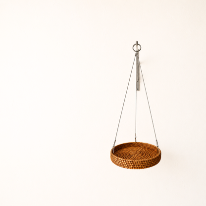 Pflanzenhänger aus Rattan & Edelstahl