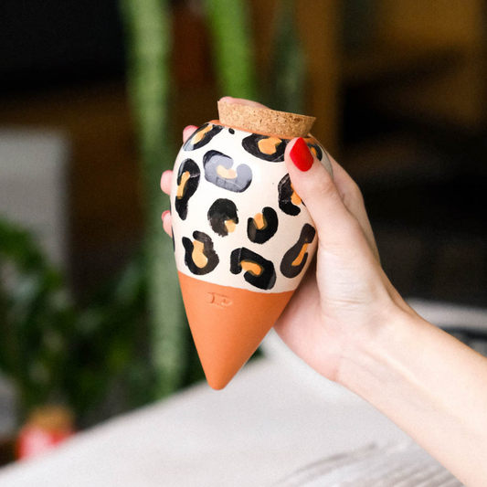 Olla Leopard von Pepín – Pflanzgefäß zur natürlichen Bewässerung