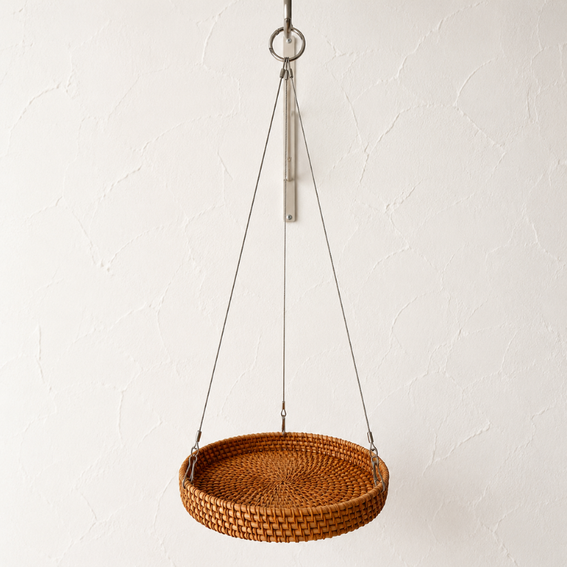 Pflanzenhänger aus Rattan & Edelstahl