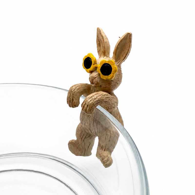 Hase mit Brille Topfanhänger aus Harz, 10 cm